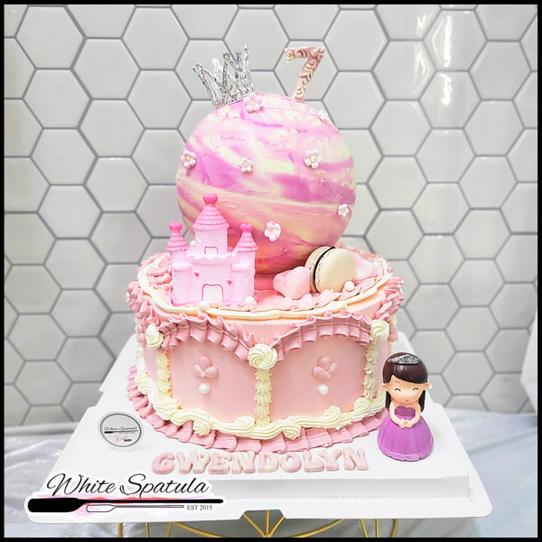 Princess Pinata Surprise Cake