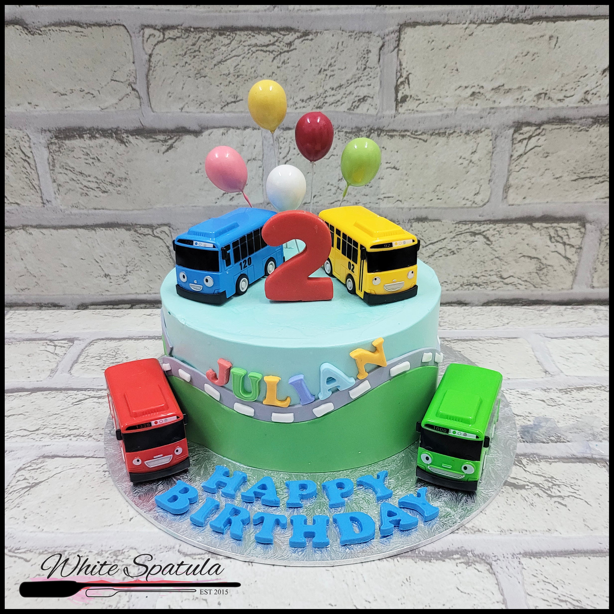 School bus cake for my “wheels on the bus” loving 2yo : r/Baking